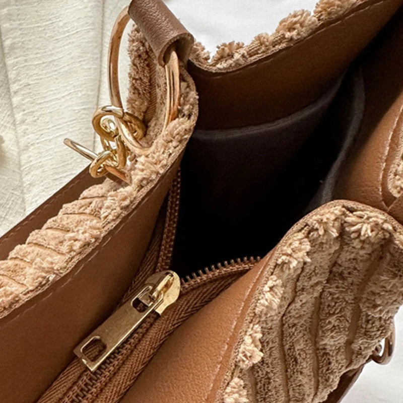 Layla™ - Elegante Bolsa Tote de Terciopelo Acanalado